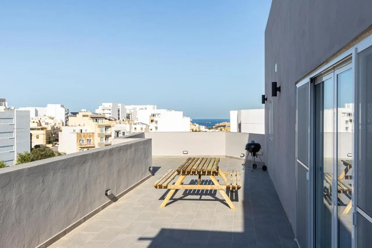 H4- Modern Penthouse With Large Terrace And Views Apartment San Gwann
