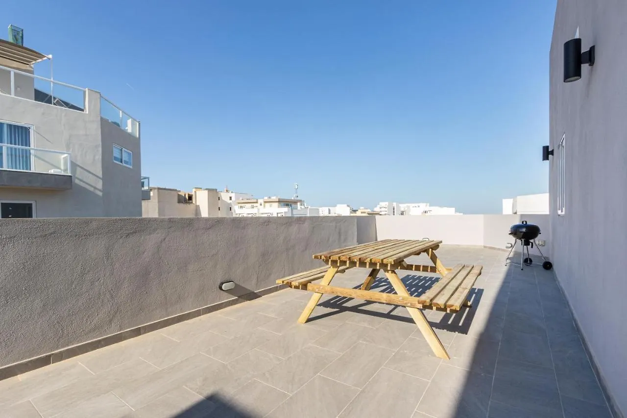 H4- Modern Penthouse With Large Terrace And Views Apartment San Gwann 0*,  Malta