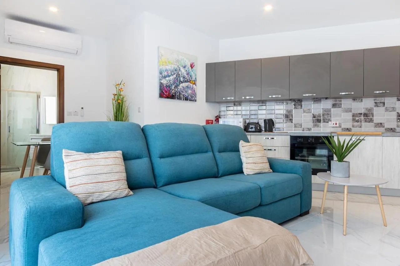 H4- Modern Penthouse With Large Terrace And Views Apartment San Gwann